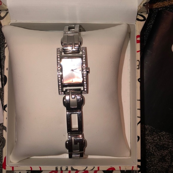 GUESS WATCH - Picture 2 of 4